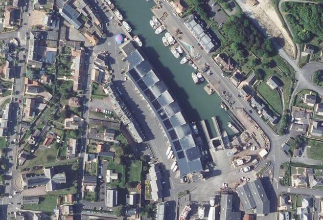 Vue aérienne Criée de Port en Bessin, Port-en-Bessin-Huppain