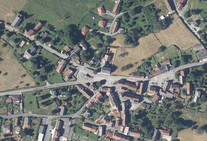Vue aérienne Drive À Vendredi, Peyrat-la-Nonière