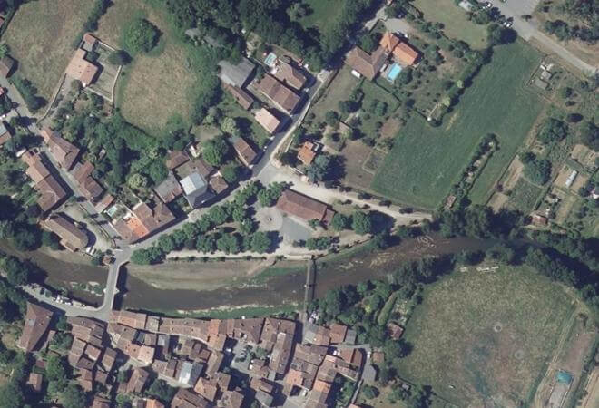 Vue aérienne Halle, Les Bordes-sur-Arize