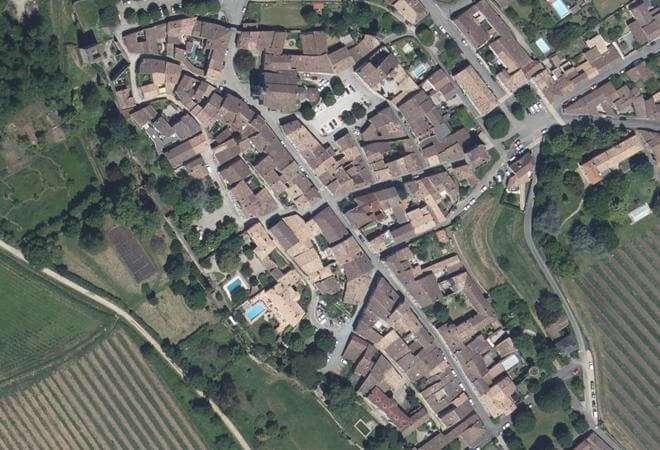Vue aérienne Halle, Rions