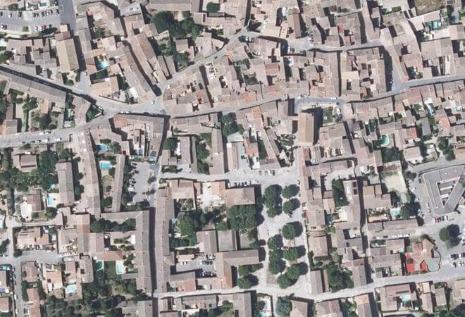 Vue aérienne Halle, Vergèze
