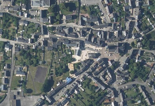 Vue aérienne Halles de Mauron, Mauron