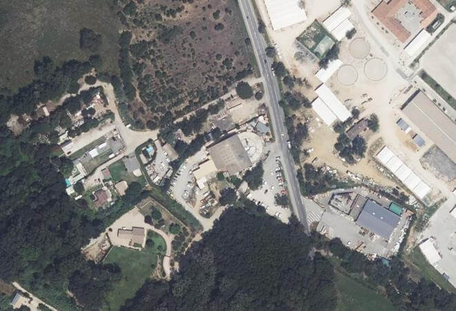 Vue aérienne La Halle de Grimaud, Grimaud