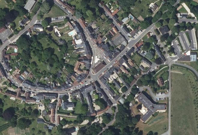 Vue aérienne La Halle, Lyons-la-Forêt