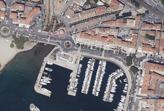 Vue aérienne Le Marché des Pêcheurs, Saint-Raphaël