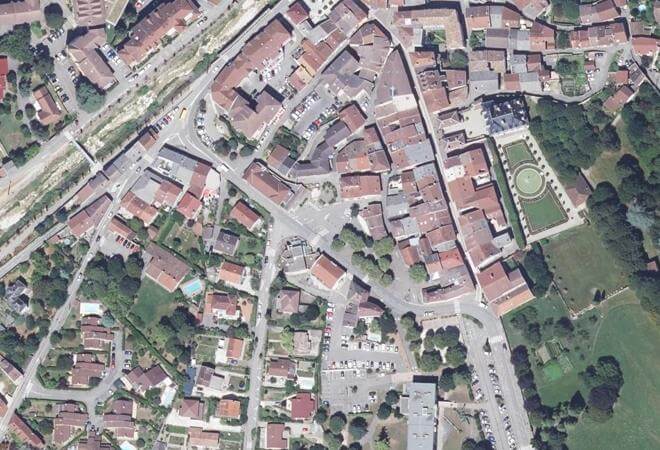Vue aérienne Le marché du bourg, Voreppe