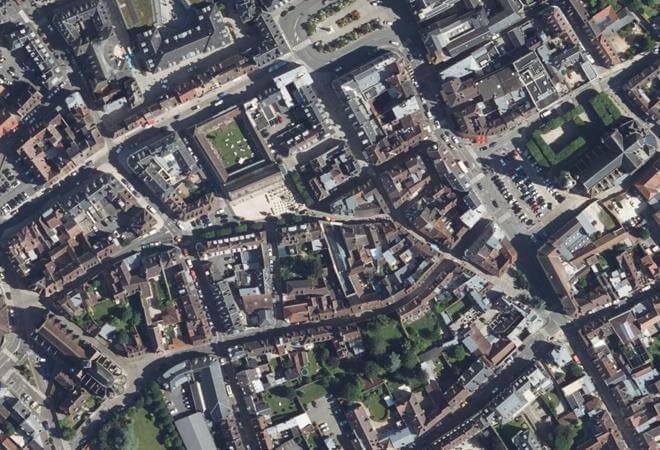 Vue aérienne Les Halles du grenier à sel, Compiègne
