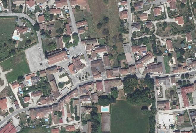 Vue aérienne Les Halles, Saint-Siméon-de-Bressieux