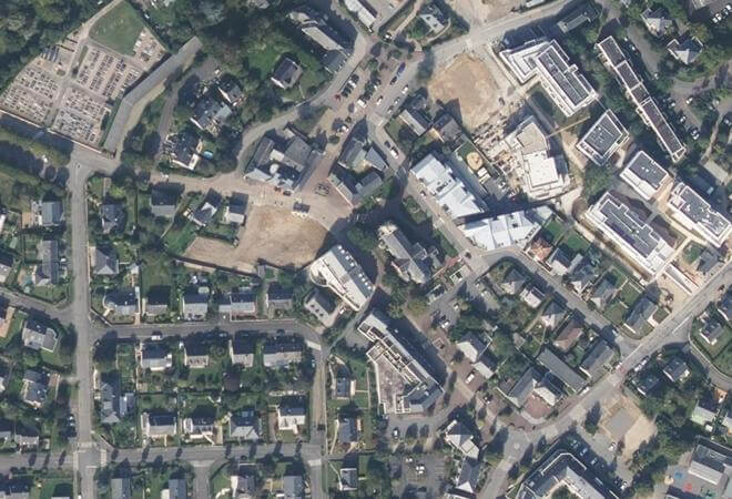 Vue aérienne Marché alimentaire, La Chapelle-des-Fougeretz