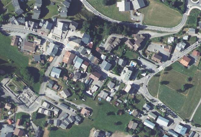 Vue aérienne Marché au village, Morillon