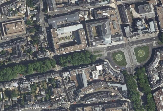 Vue aérienne Marché aux fleurs et aux produits manufacturés, Tours