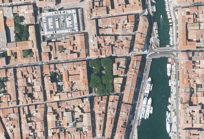 Vue aérienne Marché aux fleurs, Sète