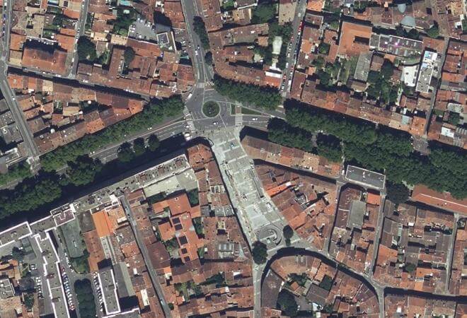 Vue aérienne Marché aux livres Arnaud Bernard, Toulouse