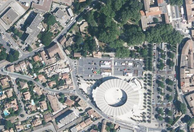 Vue aérienne Marché aux Puces, Lunel