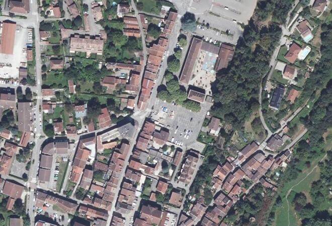 Vue aérienne Marché Barbusse, Vizille