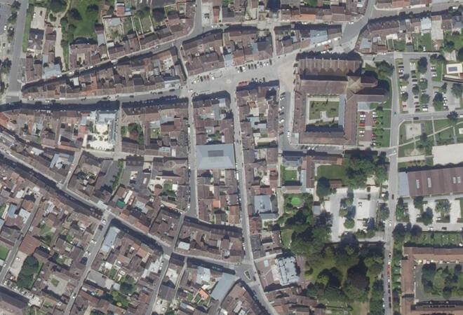 Vue aérienne Marché bihebdomadaire, Provins