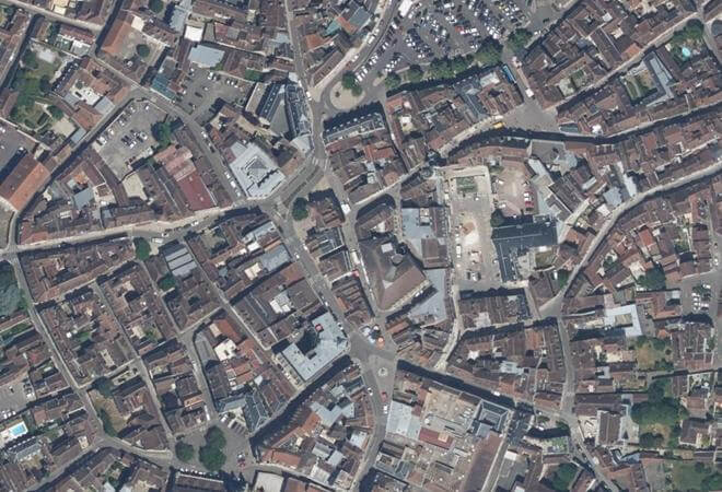 Vue aérienne Marché Centre-Ville, Auxerre