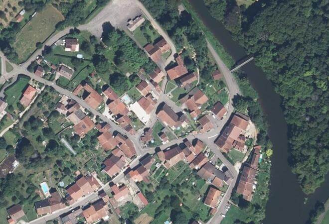 Vue aérienne Marché Couvert, Conflandey