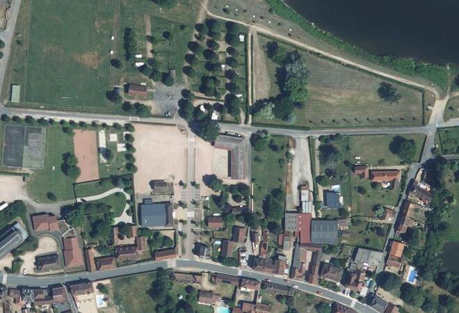 Vue aérienne Marché couvert, Diou
