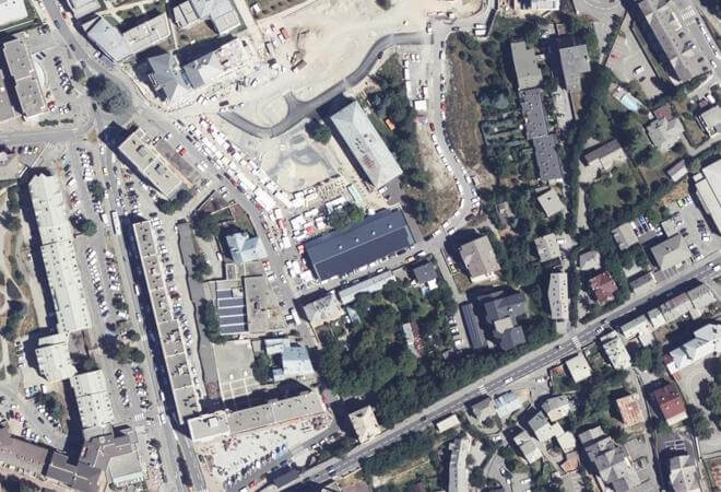 Vue aérienne Marché couvert du 15/9, Briançon