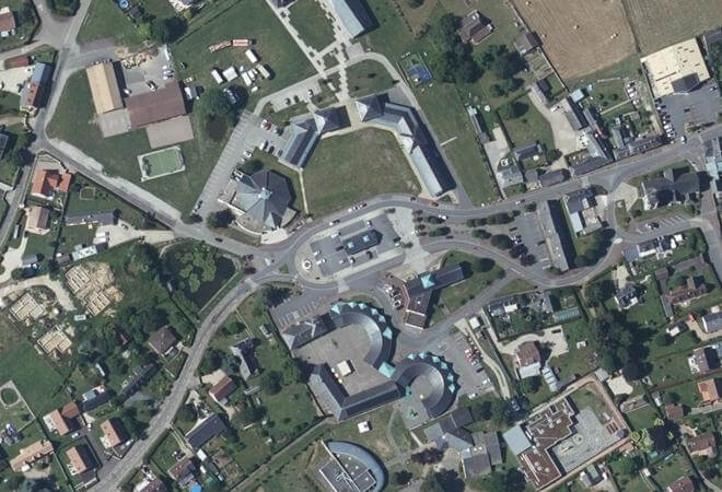 Vue aérienne Marché couvert, Le Thuit de l'Oison