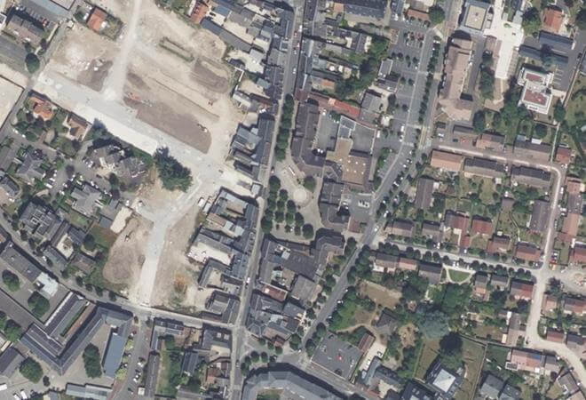 Vue aérienne Marché d'Olivet place Louis Sallé, Olivet