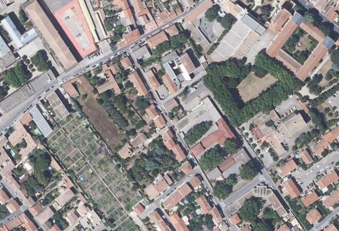 Vue aérienne Marché de Beausoleil, Nîmes