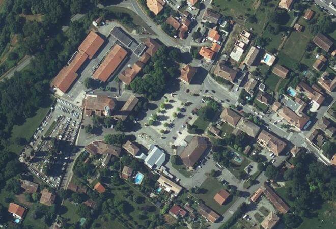 Vue aérienne Marché de Bérat, Bérat