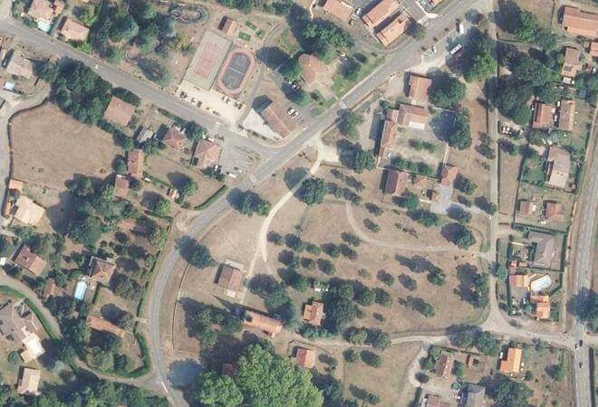 Vue aérienne Marché de Bias, Bias