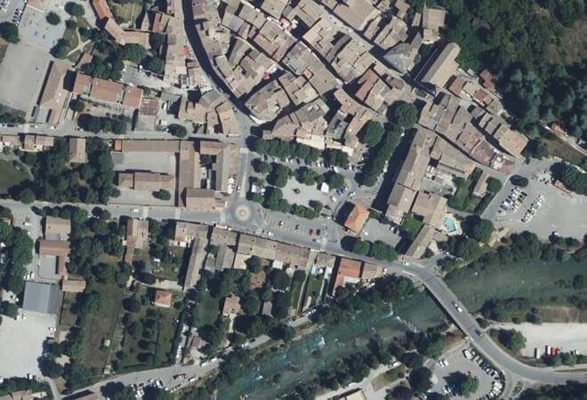 Vue aérienne Marché de Castellane, Castellane