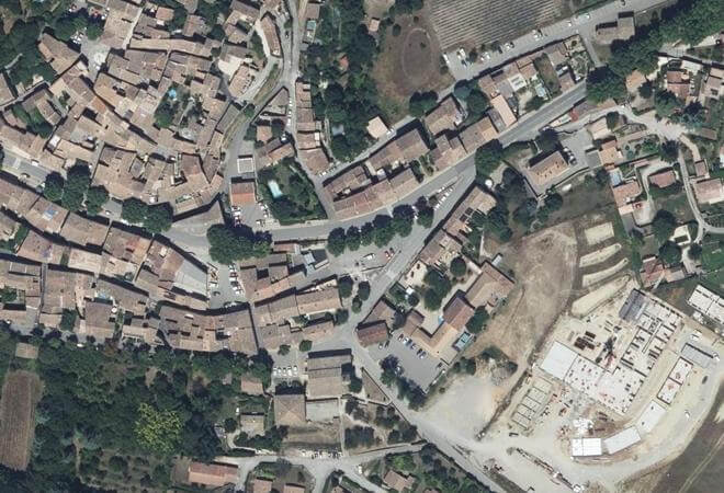 Vue aérienne Marché de Céreste, Céreste-en-Luberon