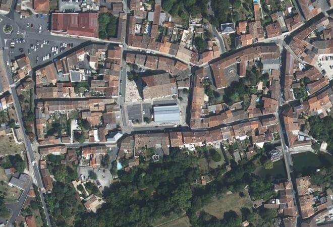 Vue aérienne Marché de Jonzac, Jonzac