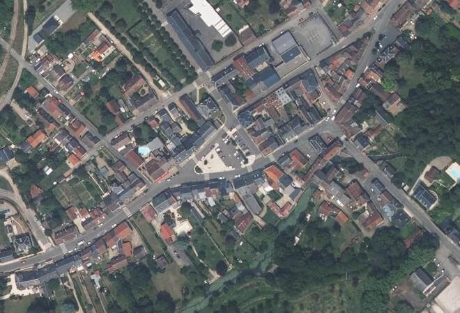 Vue aérienne Marché de Jouet-sur-l'Aubois, Jouet-sur-l'Aubois