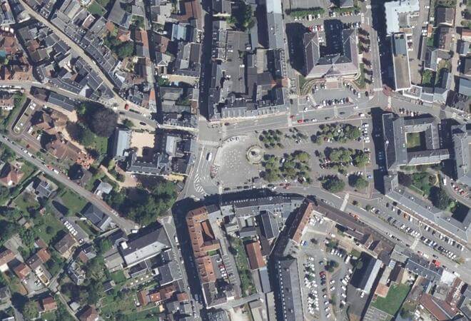 Vue aérienne Marché de la place Bonnyaud, Guéret