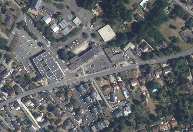 Vue aérienne Marché de la Rauderie, Monts