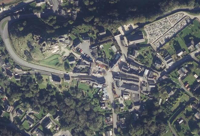 Vue aérienne Marché de la Roche-Maurice, La Roche-Maurice