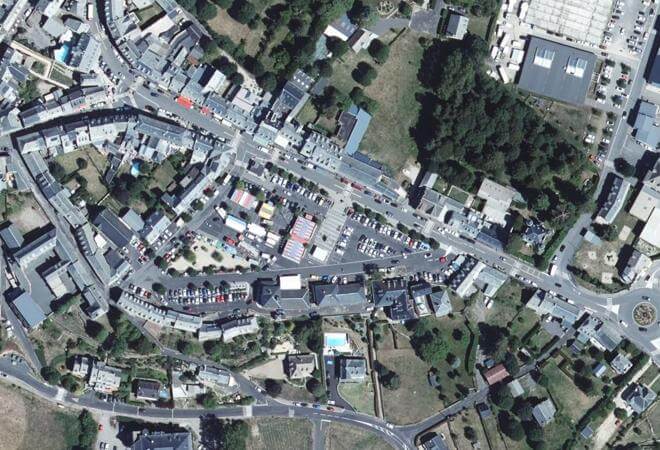 Vue aérienne Marché de Laguiole, Laguiole