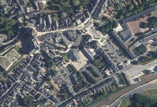 Vue aérienne Marché de Langeais, Langeais