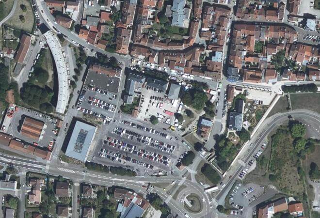 Vue aérienne Marché de Langres, Langres