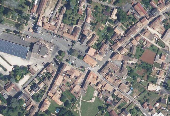Vue aérienne Marché de Lezay, Lezay