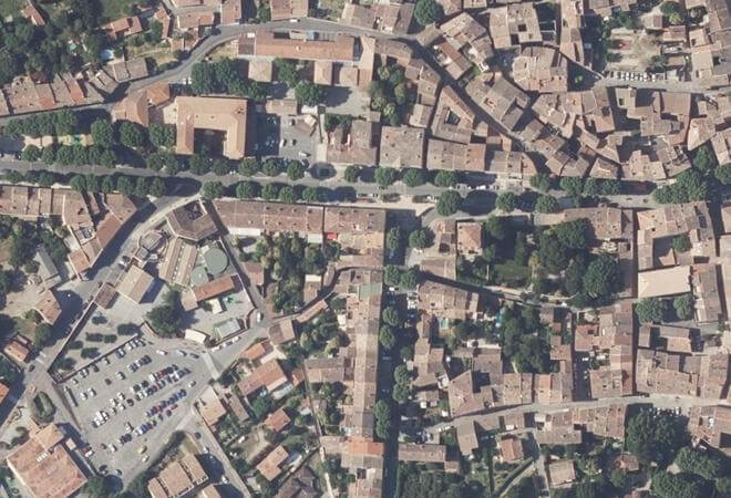 Vue aérienne Marché de Lorgues, Lorgues