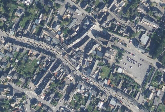 Vue aérienne Marché de Maen Roch, Maen Roch