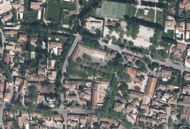 Vue aérienne Marché de Maussane-les-Alpilles, Maussane-les-Alpilles