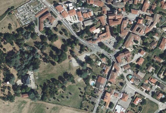 Vue aérienne Marché de producteur locaux, Chabanière