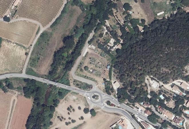 Vue aérienne Marché de Producteurs et d'Artisans Locaux, Pierrefeu-du-Var