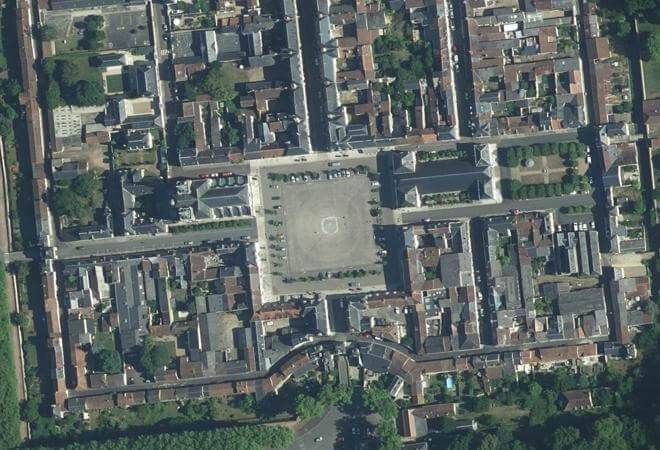 Vue aérienne Marché de Richelieu, Richelieu