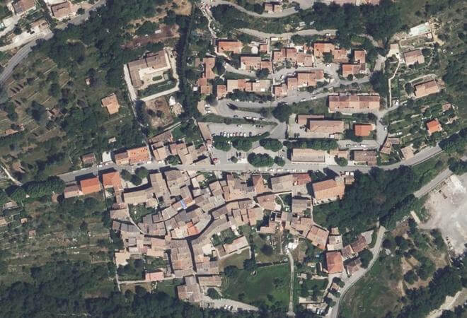 Vue aérienne Marché de Roquestéron, Roquestéron