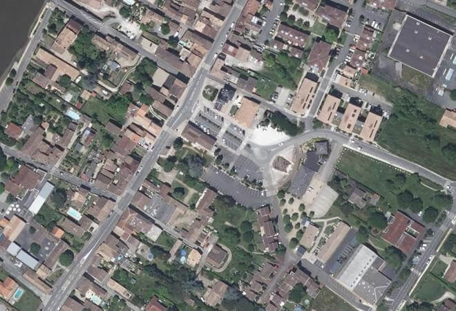 Vue aérienne Marché de Saint-Denis-de-Pile, Saint-Denis-de-Pile