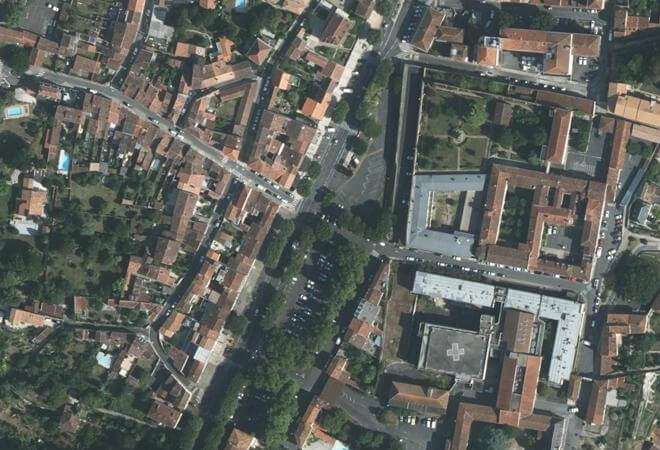 Vue aérienne Marché de Saintes, Saintes