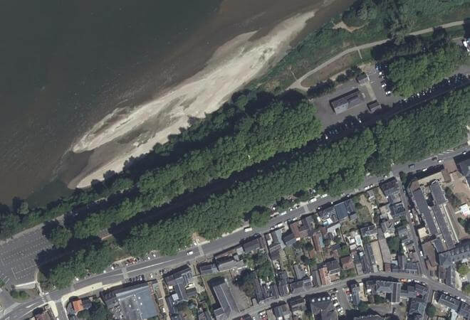 Vue aérienne Marché des Berges de la Loire, Amboise
